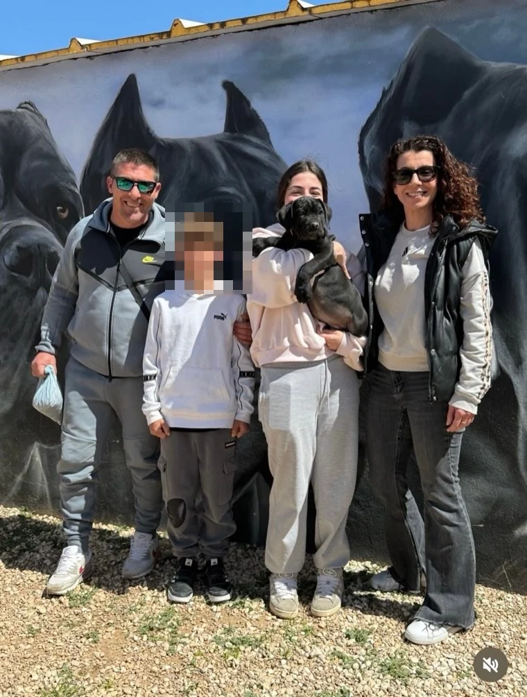 Familia con su Cane Corso